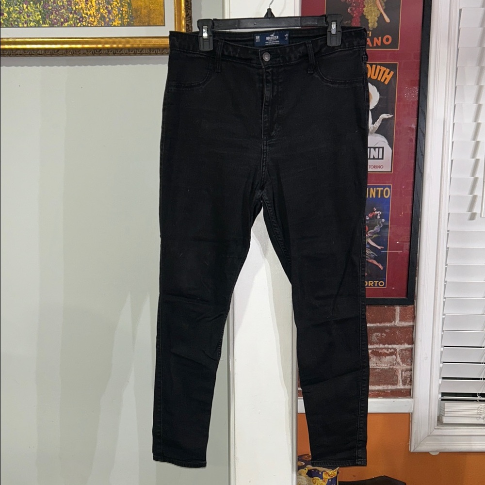 Hollister Women Skinny Jeans in Black